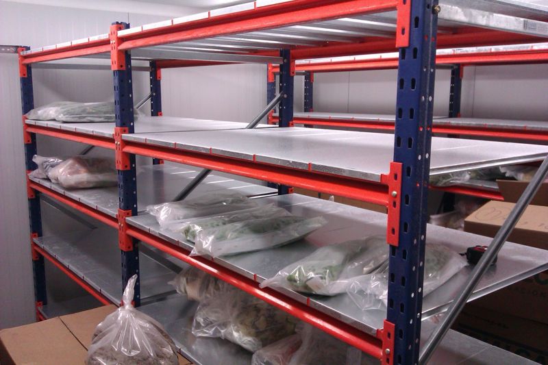 estanterias metalicas de media carga para dentro de camaras frigorificas